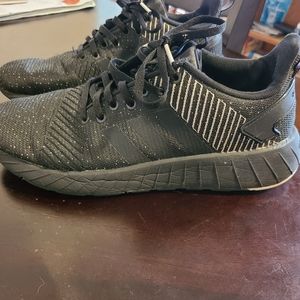 Black Adidas Questar BYD Cloudfoam